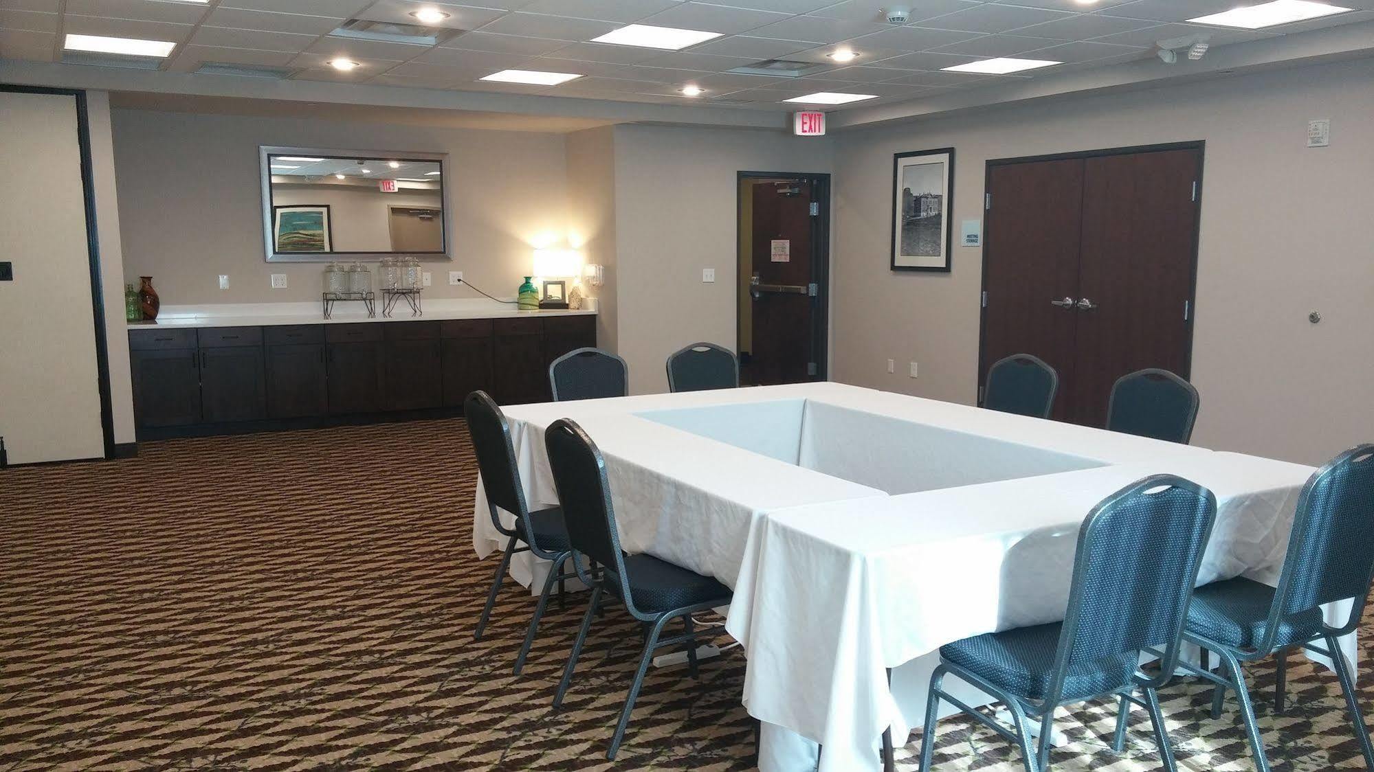 Holiday Inn Express & Suites Golden By Ihg Luaran gambar